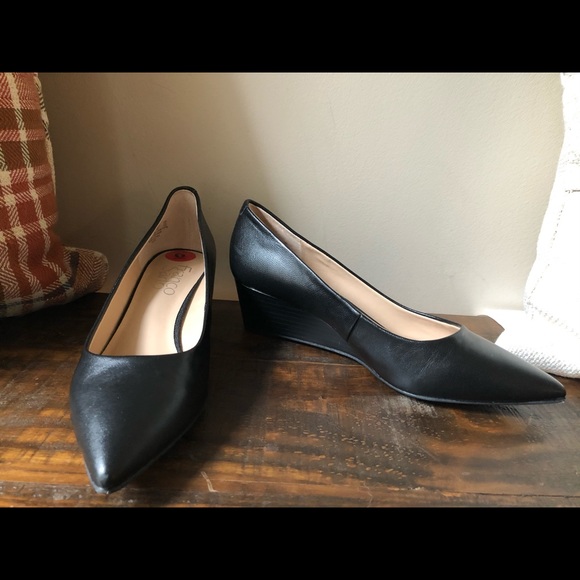 Franco Sarto Shoes - EUC Black Franco Sarto Wedge Pointed Pumps!